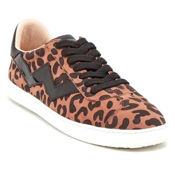 Stuart Weitzman Shoes - Stuart Weitzman Like New Daryl Sneaker in Leopard Print Size 6.6